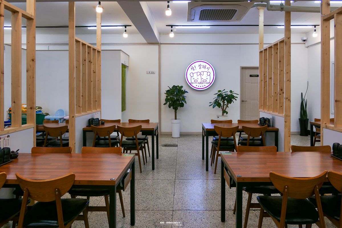 食記。釜山★西面極品豬肉湯飯(참잘돼지국밥) 24小時都能吃得到的在地美食 - 第5張圖