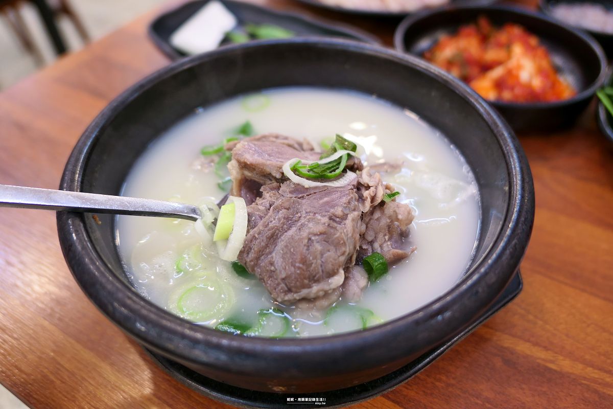 食記。釜山★西面極品豬肉湯飯(참잘돼지국밥) 24小時都能吃得到的在地美食 - 第14張圖