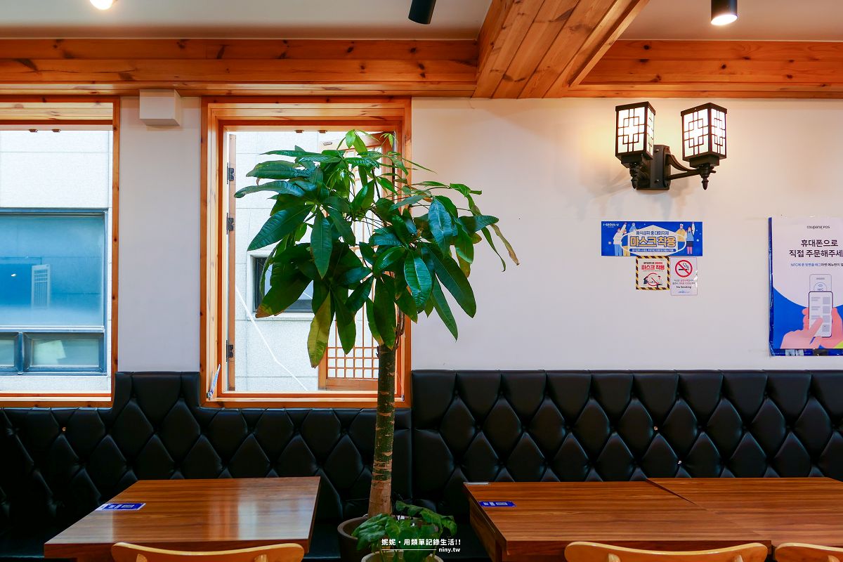 食記。首爾★Vega Bossam(베가보쌈) 弘大店 單人也能享用菜包肉定食 - 第7張圖